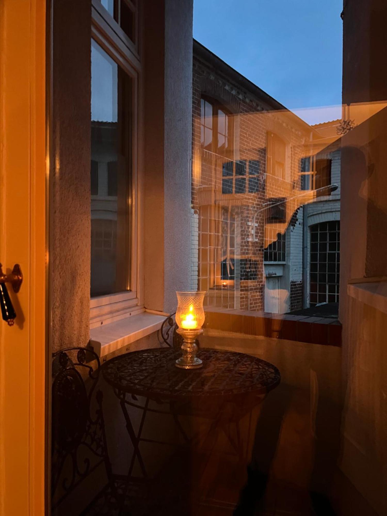 Exklusive 2 Zimmerwohnung Im Nostalgischen Stil Nahe Der Limburger Altstadt Limburg an der Lahn Buitenkant foto