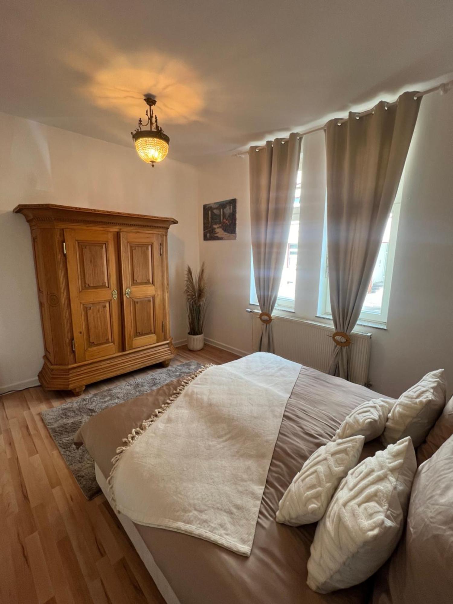 Exklusive 2 Zimmerwohnung Im Nostalgischen Stil Nahe Der Limburger Altstadt Limburg an der Lahn Buitenkant foto